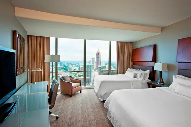 غرفة مع أريكة، The Westin Peachtree Plaza Atlanta 1/4