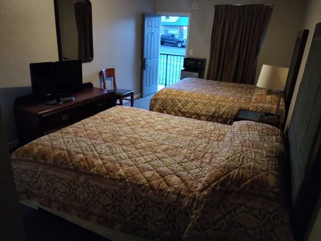 غرفة بسريرين كوين، Budget Lodge by OYO Portland West 2/4