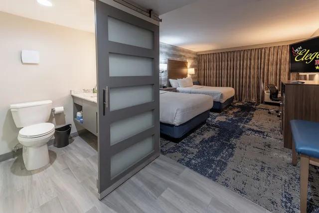 غرفة تنفيذية بسريرين كوين، MCM Elegante Hotel and Conference Center 8/9