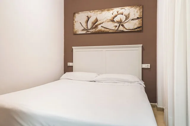 شقة بسريرين مزدوجين بشرفة بغرفتي نوم مع أريكة، Neptuno Apartments 5/10