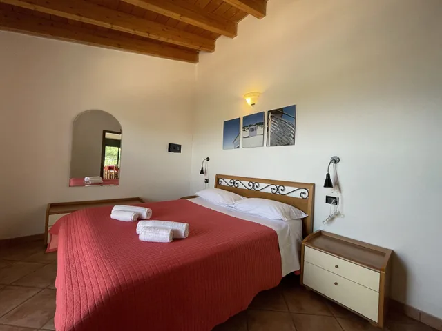 1 Bedroom, Family, Apartment, 1 Double and 1 Single Bed, Murphy Bed, Lake View, Pool Side، Residence Bellavista 7/10