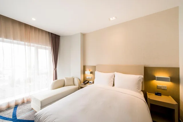 غرفة قياسية بسرير كينج وسرير كوين، HOLIDAY INN EXPRESS CHENGDE DOWNTOWN 2/9
