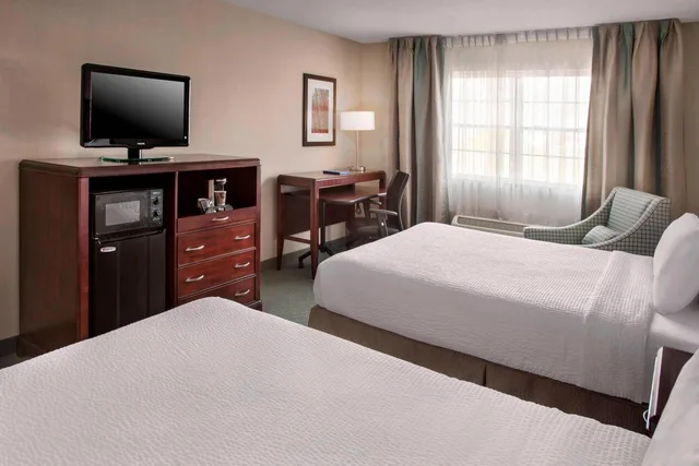 غرفة قياسية بسرير كوين، Fairfield Inn And Suites By Marriott Lenox Great Barrington 1/9