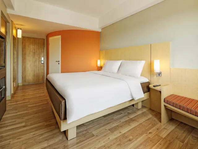 غرفة ديلوكس بسرير مزدوج بإطلالة على الجبل، Ibis Padang 2/5