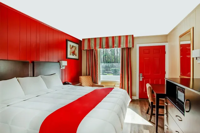 غرفة قياسية بسرير مزدوج، OYO Hotel Ridgeland East 1/3