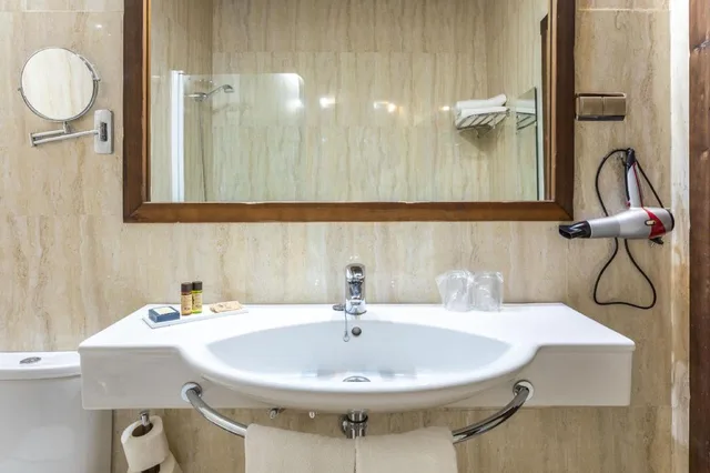 غرفة سوبيريور بسريرين منفصلين، Sao Joao de Deus by RIDAN Hotels 5/6