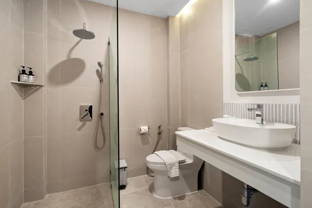 Deluxe, King Bed, Pool View, No Elevator، Buasri Boutique Patong 10/10