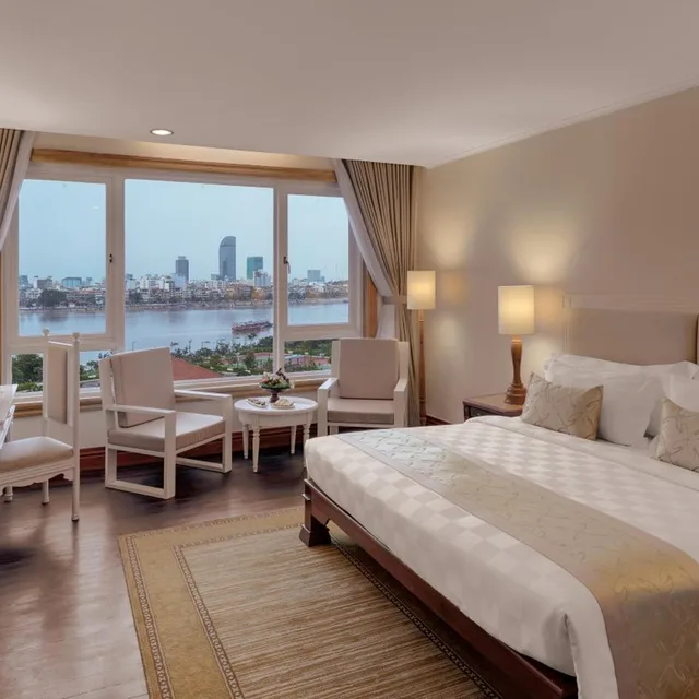 Basic, Suite, King Bed, Sokha Phnom Penh Hotel 3/10