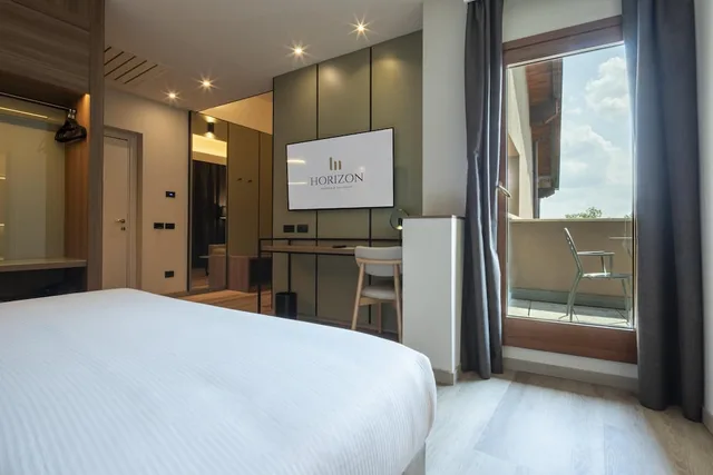 Junior Suite, Queen Bed, Sofa, Pool Access، Hotel Horizon Wellness Spa Resort, BW Signature Collection 9/10