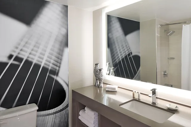 غرفة كلوب بسرير كينج، Renaissance Austin Hotel 5/10