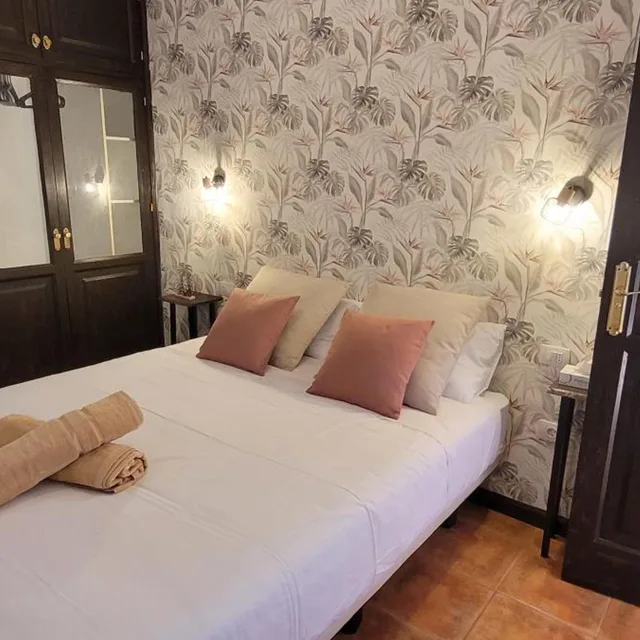 جناح جونيور، Ecolife Hotel 3/10