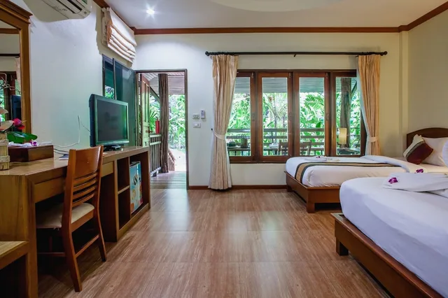 بنغل ثلاثي بسرير مزدوج وسرير فردي، The Vatika Resort and Spa 2/4