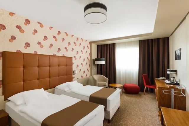 غرفة قياسية بسرير مزدوج أو سريرين منفصلين، Corso Hotel Pecs 2/9