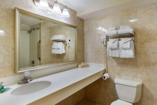 جناح بسرير كينج، Atlantic Beach Hotel Newport 2/2