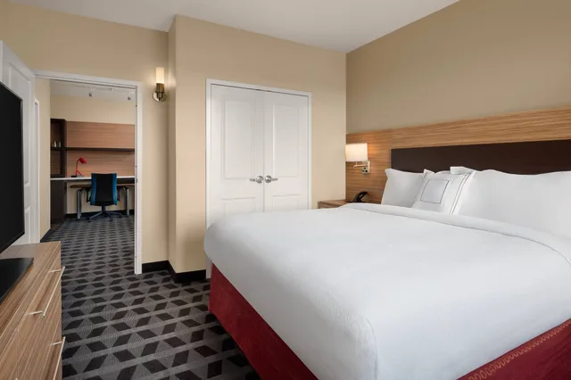 جناح بسرير كينج بغرفة نوم واحدة مع أريكة، TownePlace Suites by Marriott Twin Falls 1/3