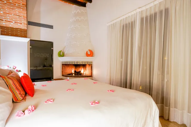 Master, Suite, King Bed, Bathtub، Anticavilla Hotel and Spa 5/8