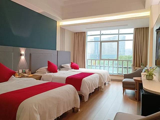 Room, 3 Beds, Mountain View, Ramada by Wyndham Zhangjiajie Tianmen Mountain 1/4