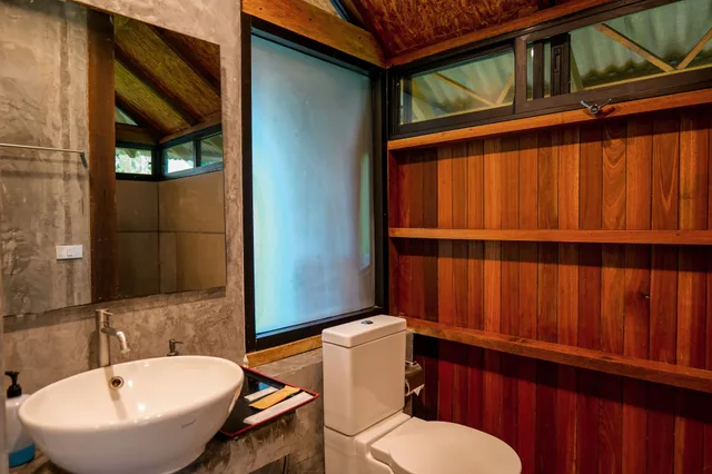 Villa, King Bed, Beach Front، Tinidee Hideaway Tonsai Beach Krabi 4/5