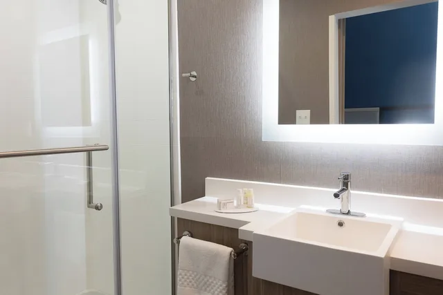 جناح بسريرين كوين مع سرير سحّاب إضافي لذوي الإعاقة، SpringHill Suites by Marriott Slidell 3/3