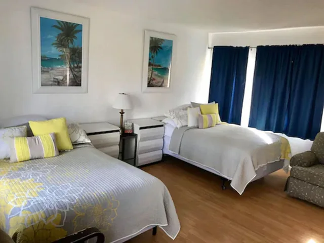غرفة قياسية بسريرين مزدوجين، Ebb Tide Resort Oceanfront 1/3