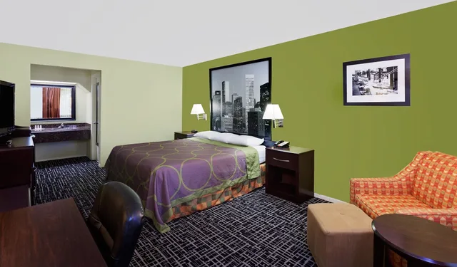غرفة بسرير كينج للمدخنين، Super 8 by Wyndham Corpus Christi Northwest 2/9