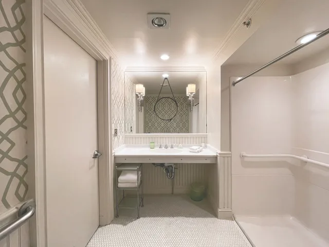 Guest Room, Deluxe, Mansion, 2 Queen Beds، The Mansion At Ocean Edge 5/5