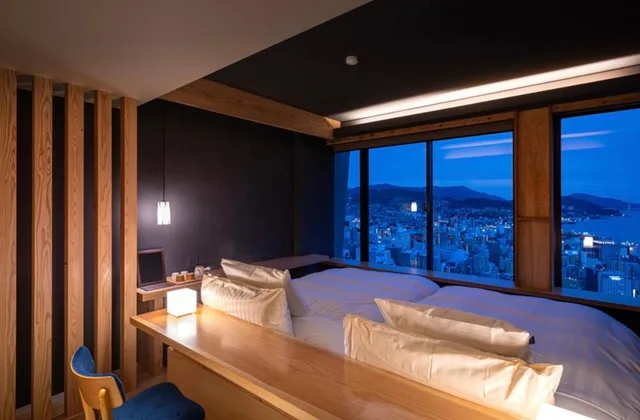 جناح جونيور، Hotel Nagasaki 1/2