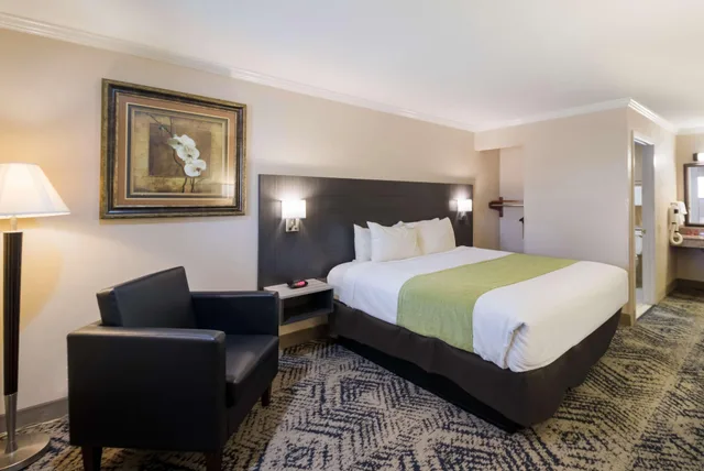 جناح، SureStay Hotel by Best Western Rockdale 3/3