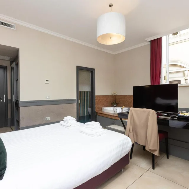 غرفة ديلوكس بسرير مزدوج بحوض استحمام، Hotel Castellino Roma 3/9