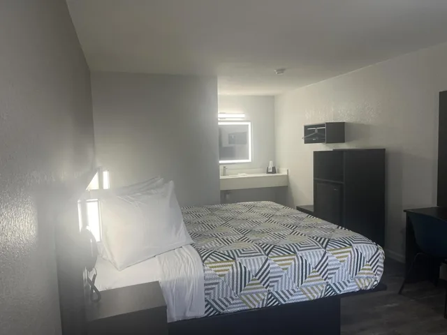 2 Queen Beds Mobil Access Tub Nsmk Micfridge، Motel6 Mccomb Ms 11/16