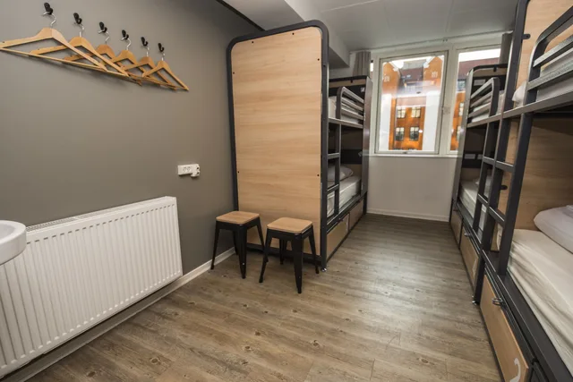 Private, 6 Beds, 3 Bunk Beds، Generator Hostel Copenhagen 1/8