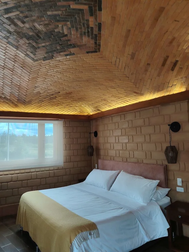 جناح جونيور بسرير كينج، La Alhambra Hotel 2/3