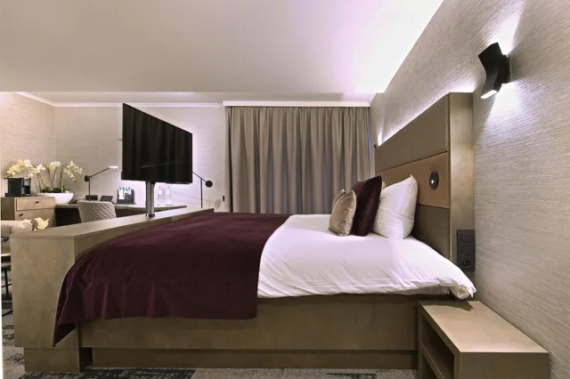 جناح تنفيذي بسرير كينج، Hotel Charleroi Airport Van Der Valk 2/3
