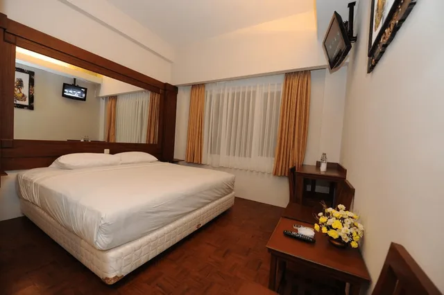 VIP، Wirton Dago Hotel 1/1
