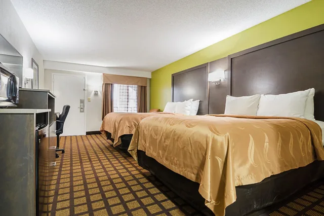 Standard, 2 Queen Beds, Quality Inn Raeford, NC 2/4