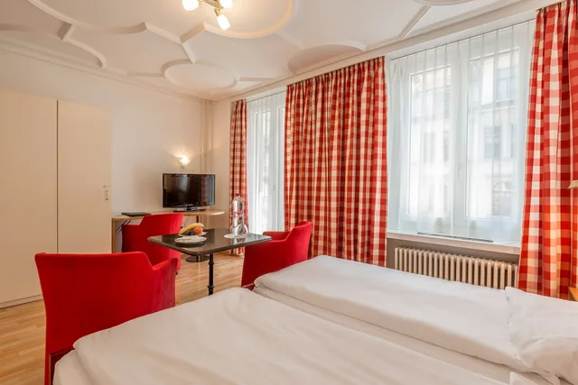 Urban, Comfort, Queen Bed، Hotel Alpina Luzern 8/10