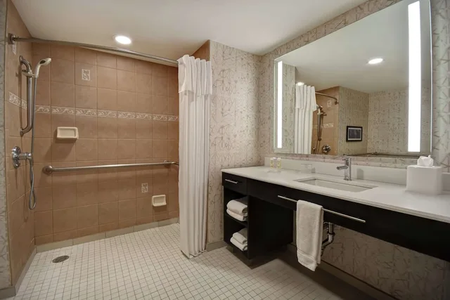 1 Bedroom, Suite, King Bed, Accessible, Homewood Suites by Hilton Edgewater-NYC Area 2/3