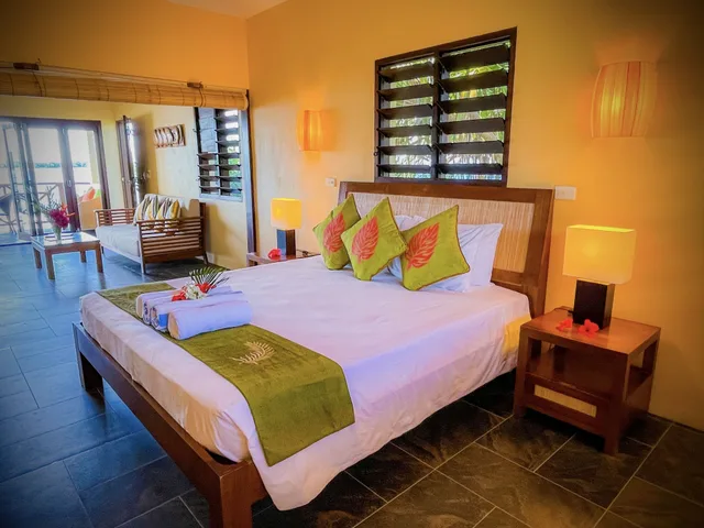 1 Bedroom, Suite, King Bed, Ocean Front، Nasama Resort 2/5