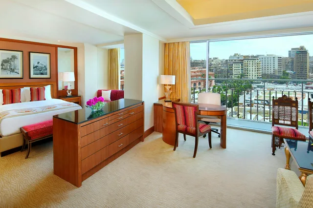 جناح جونيور، The Nile Ritz-Carlton, Cairo 1/2