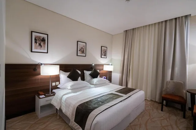 Junior Suite, Jayden Masar 5/8