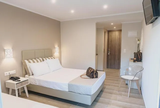 غرفة ديلوكس بسرير مزدوج، Ammos Beach Seaside Luxury Suites 1/7