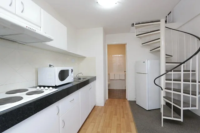 One Bedroom Loft Apartment، Atrium Hotel Mandurah 1/2