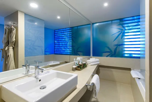 غرفة سوبيريور بسرير كينج بإطلالة على الحديقة، Rixos Premium Dubrovnik 8/9
