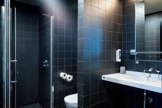 Private, Mixed Dorm, 4 People, Private Bathroom، The People Paris Marais 5/5