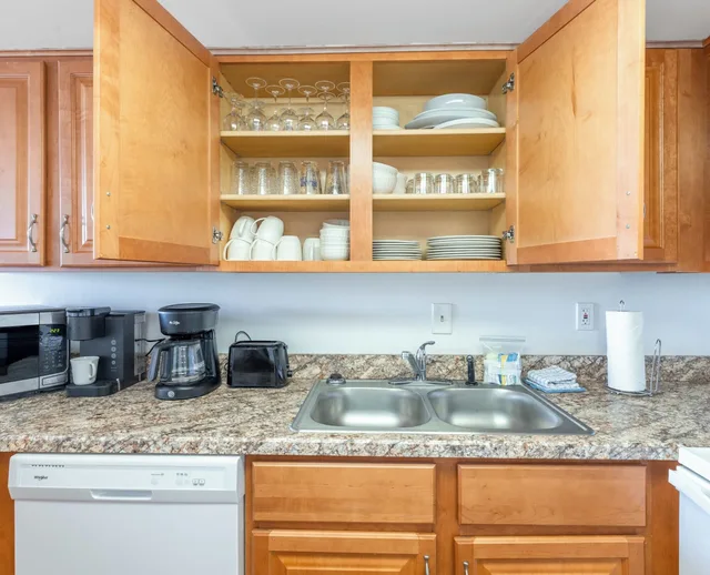2 Bedrooms, Condo, Standard, King and Queen Bed, Single Bed, Bay View, Sofa, Balcony, Bay Club Resort 8/9