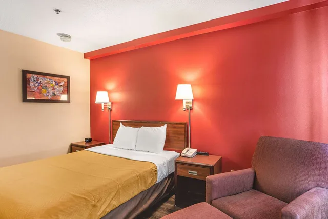 غرفة بسرير كوين، Econo Lodge Princeton 3/4