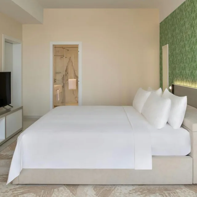 2 Bedrooms, Apartment, King and Queen Bed, City View, Element West Bay Doha 7/10