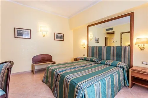غرفة بسرير مزدوج، Raeli Hotel Luce 1/1