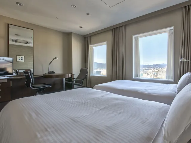 غرفة ديلوكس بسريرين منفصلين، Mitsui Garden Hiroshima 2/5