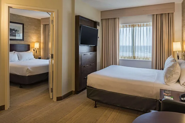 غرفة ديلوكس بسريرين كوين، Sonesta Chicago O'Hare Airport 2/4